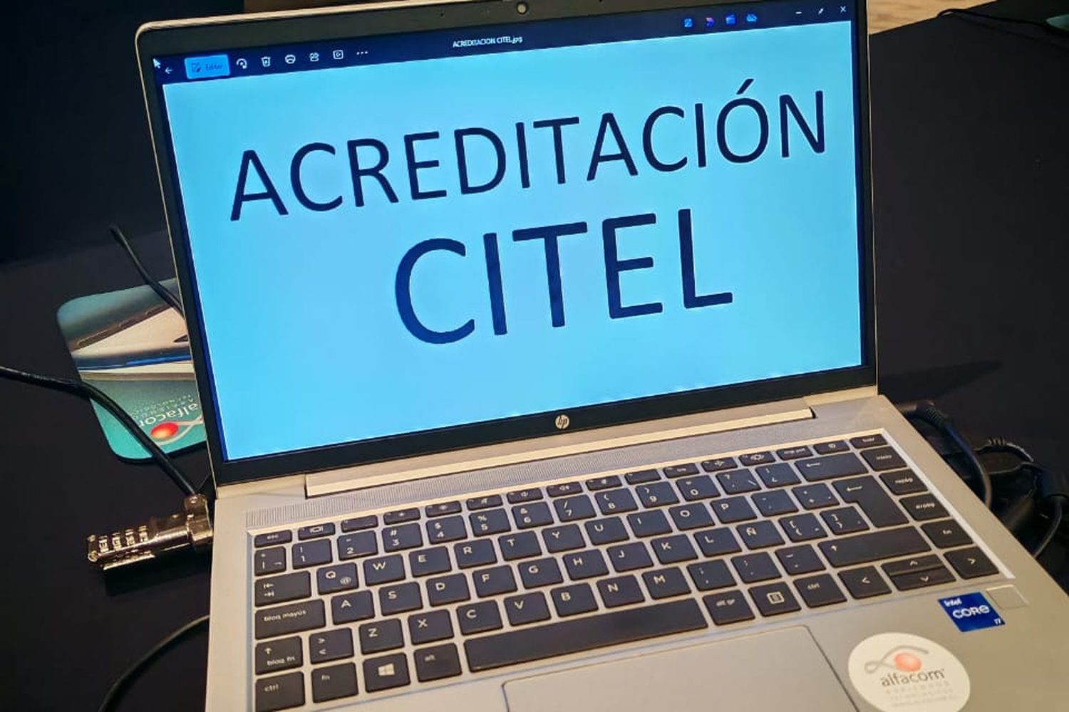 Notebook de acreditación en evento
